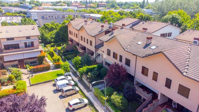 Terraced house in Via Gattalupa 38, Reggio nell'Emilia - Photo 1