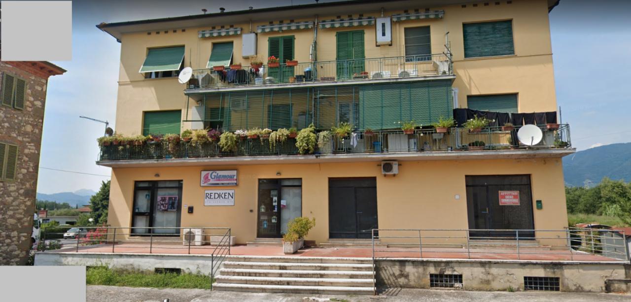 Locale commerciale in vendita a Capannori