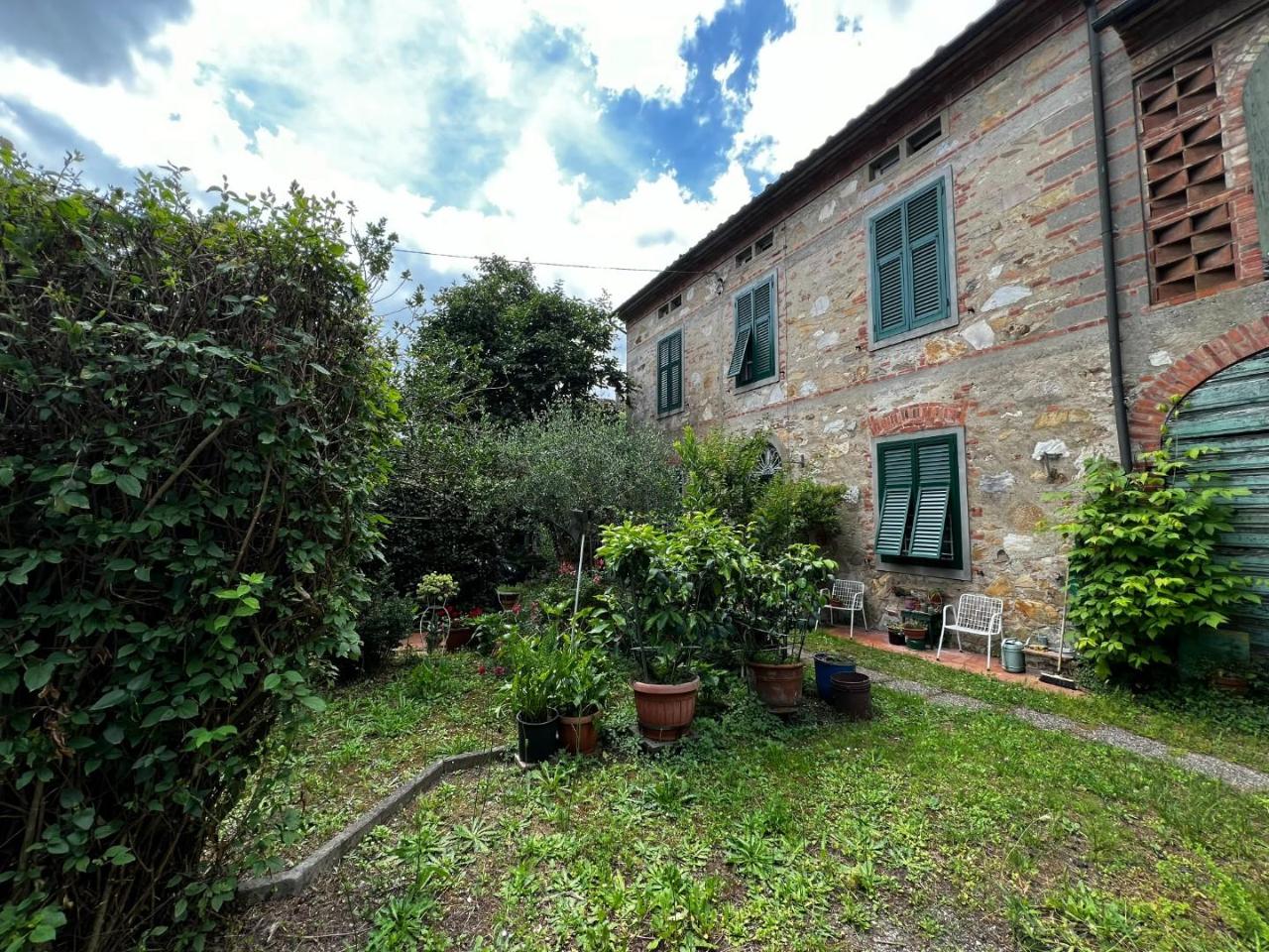 casa indipendente in vendita a Capannori in zona Carraia