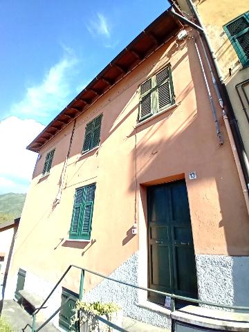 Apartament in Via dell'Insurrezione d'Aprle 13, Montoggio - Photo 1