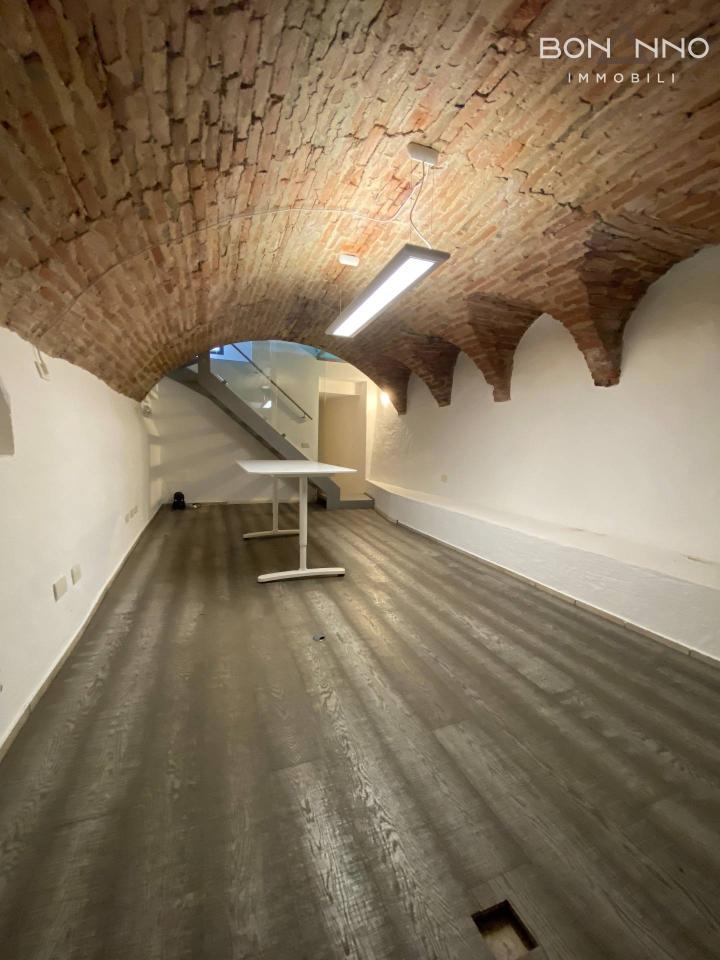 Negozio in Via Borgo Treviso, Castelfranco Veneto - Foto 1