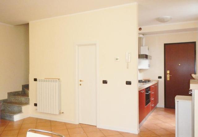 2-room flat, Olginate - Photo 1