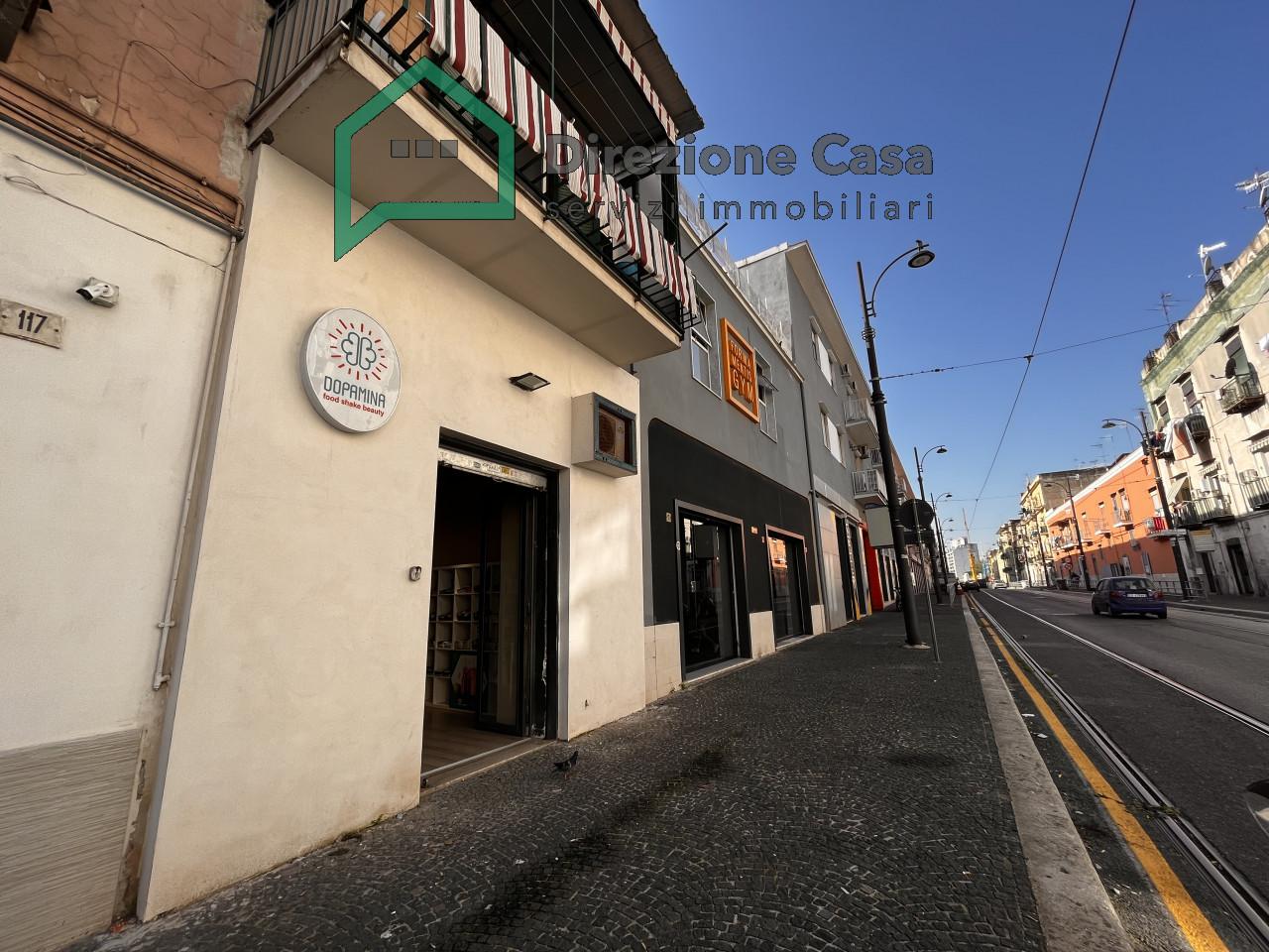 Negozio in Via Nuova Poggioreale 117, Napoli - Foto 1