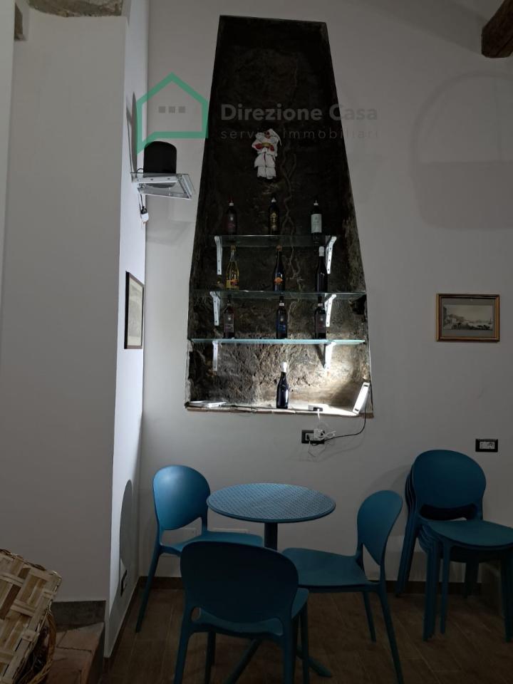 Negozio in Via dei Tribunali, Napoli, {3} - Foto 2