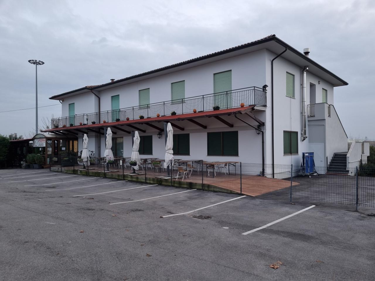 Pizzeria in Via San Feliciano, Alonte, {3} - Foto 1