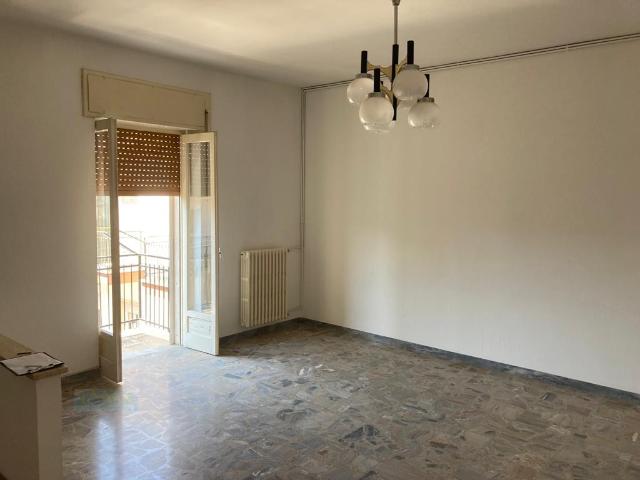 4-room flat in {3}, Via Giacomo Matteotti - Photo 1