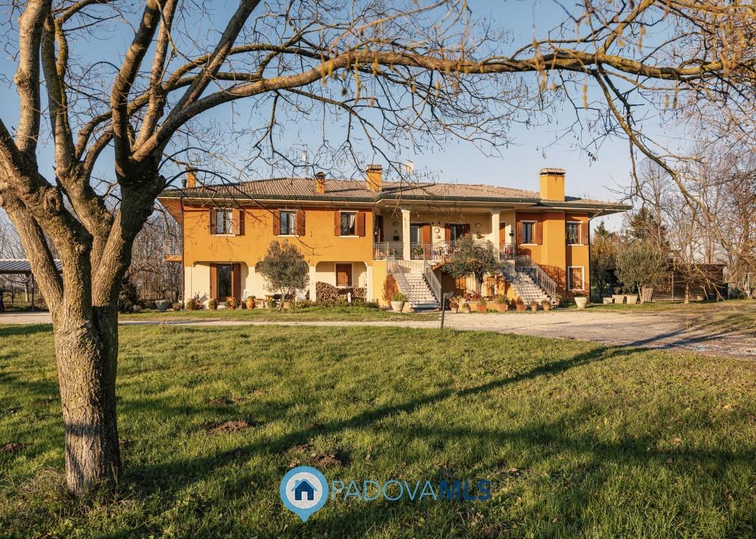 Villa in vendita a Selvazzano Dentro