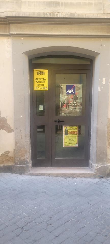 Locale commerciale in Via Roma 96, Guardiagrele, {3} - Foto 1