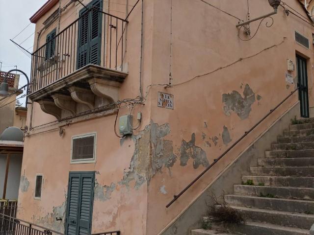 Detached house in Via Santa Lucia, Modica - Photo 1