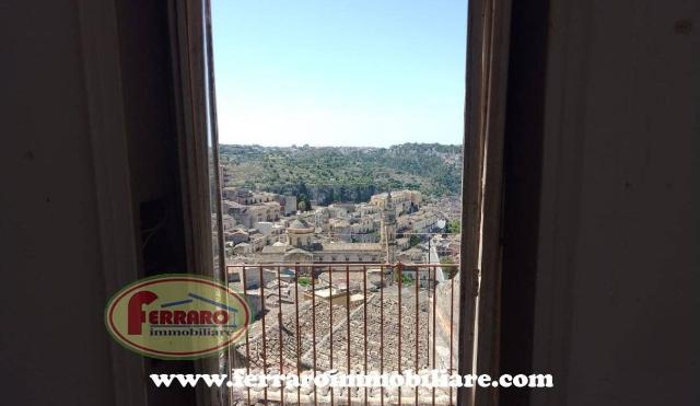 Detached house in Via Lorefice, Modica - Photo 1