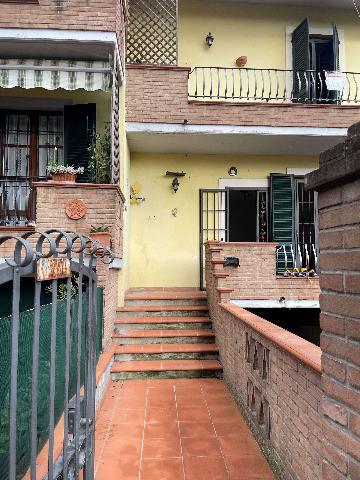 Terraced house in Matteotti, Sinalunga - Photo 1