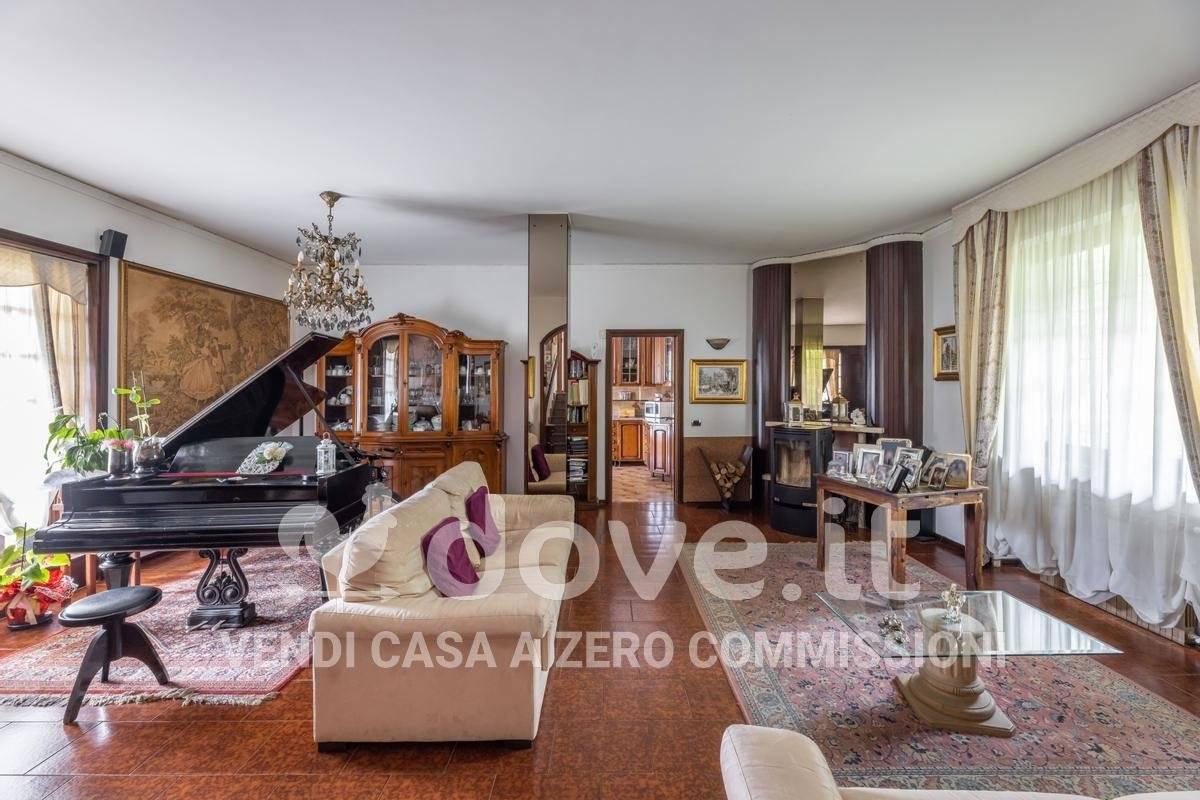 Villa in vendita a Castellanza