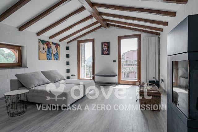 3-room flat in Via Primo Maggio 22, Lecco - Photo 1