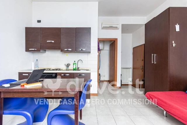 One-room flat in Via Carlo Cattaneo 10, Cesano Maderno - Photo 1