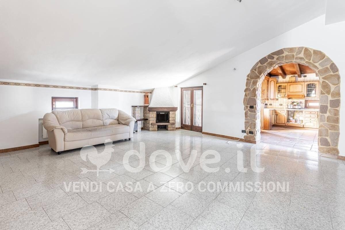 Appartamento in vendita a Cocquio Trevisago