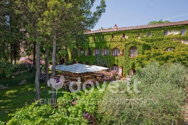 Commercial building in Costa di S. Chiara Snc, Sarteano - Photo 1