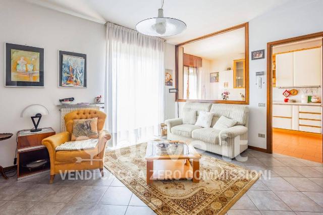 2-room flat in Via Ronchetto 28, Luino - Photo 1