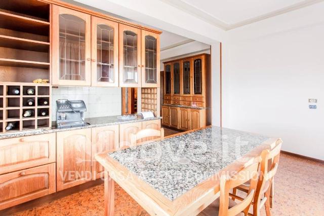 Vierzimmerwohnung in Via Saracinello 65, Reggio di Calabria - Foto 1