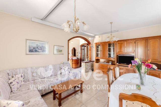 Villa in Via Stelvio 31, Gorla Maggiore - Foto 1