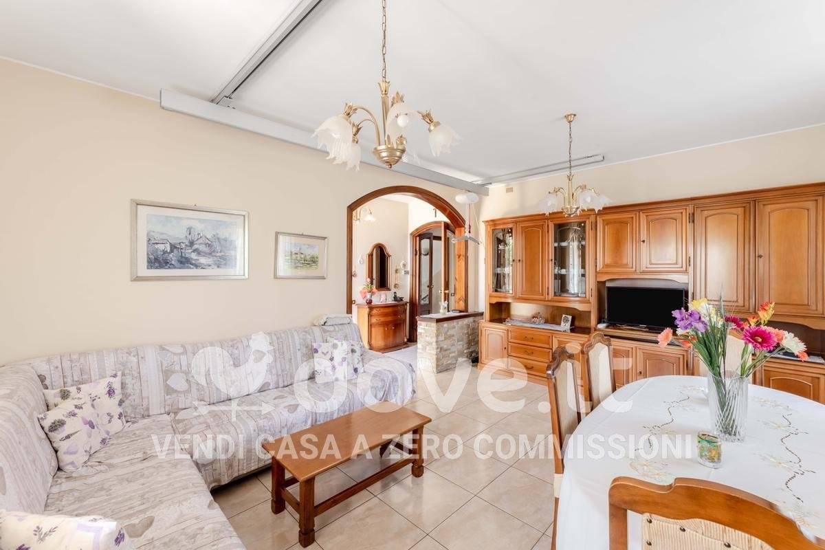 Villa in vendita a Gorla Maggiore
