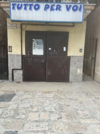 Magazzino in Via Giuseppe Garibaldi 162, Taranto, {3} - Foto 1
