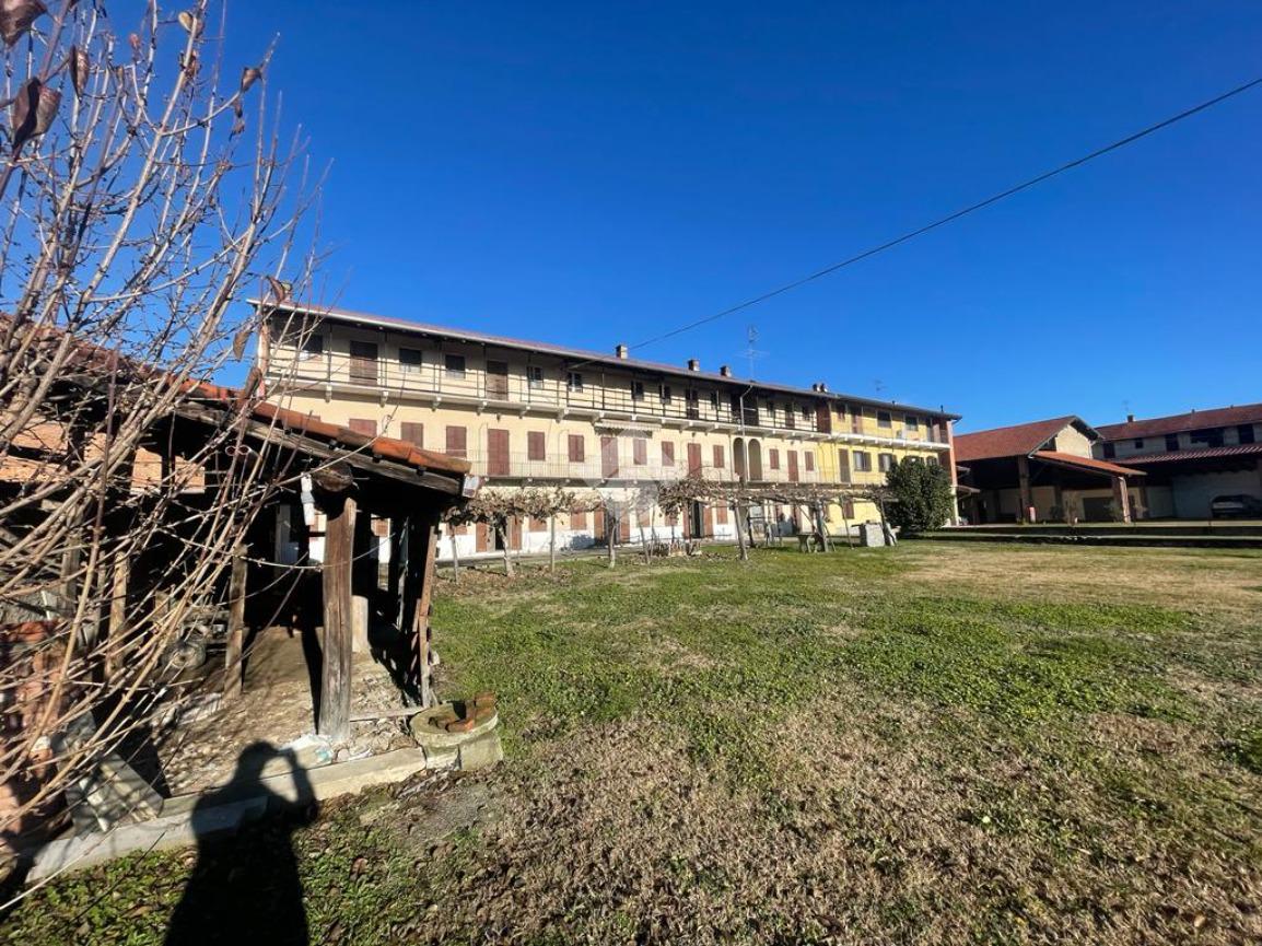 Casa indipendente in vendita a Bellinzago Novarese