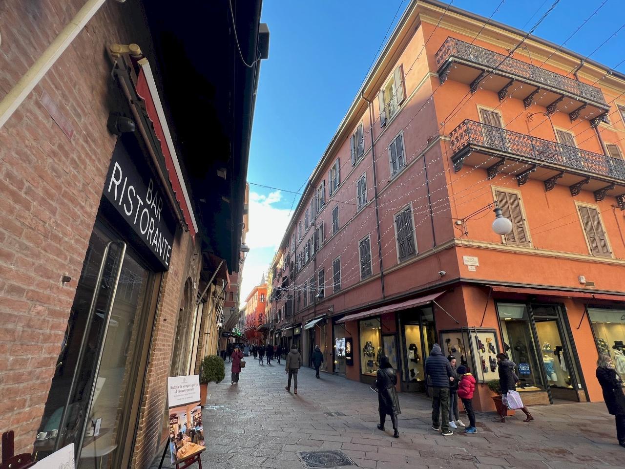 Negozio in Via d'Azeglio, Bologna, {3} - Foto 2