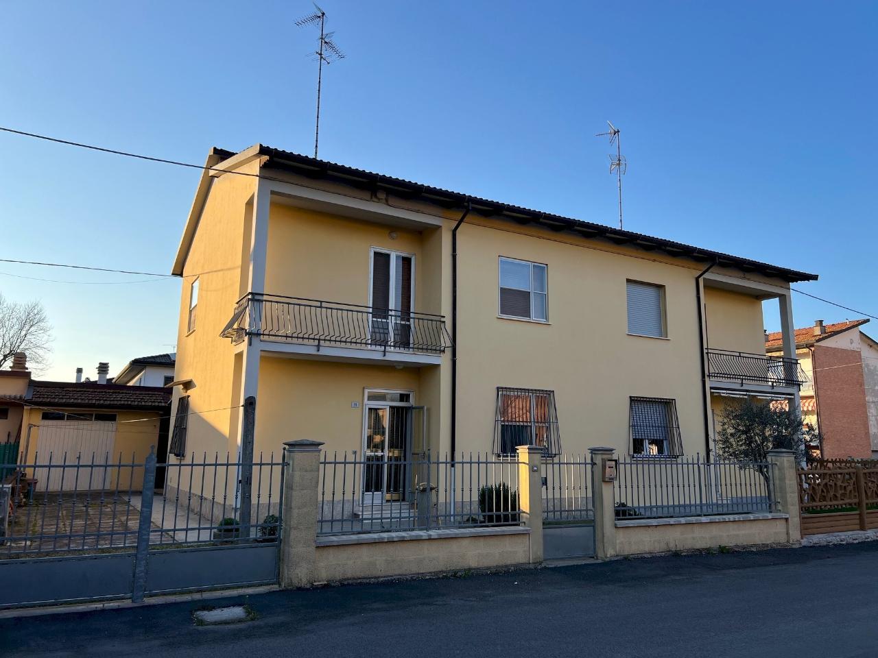 Villa bifamiliare in vendita a Molinella