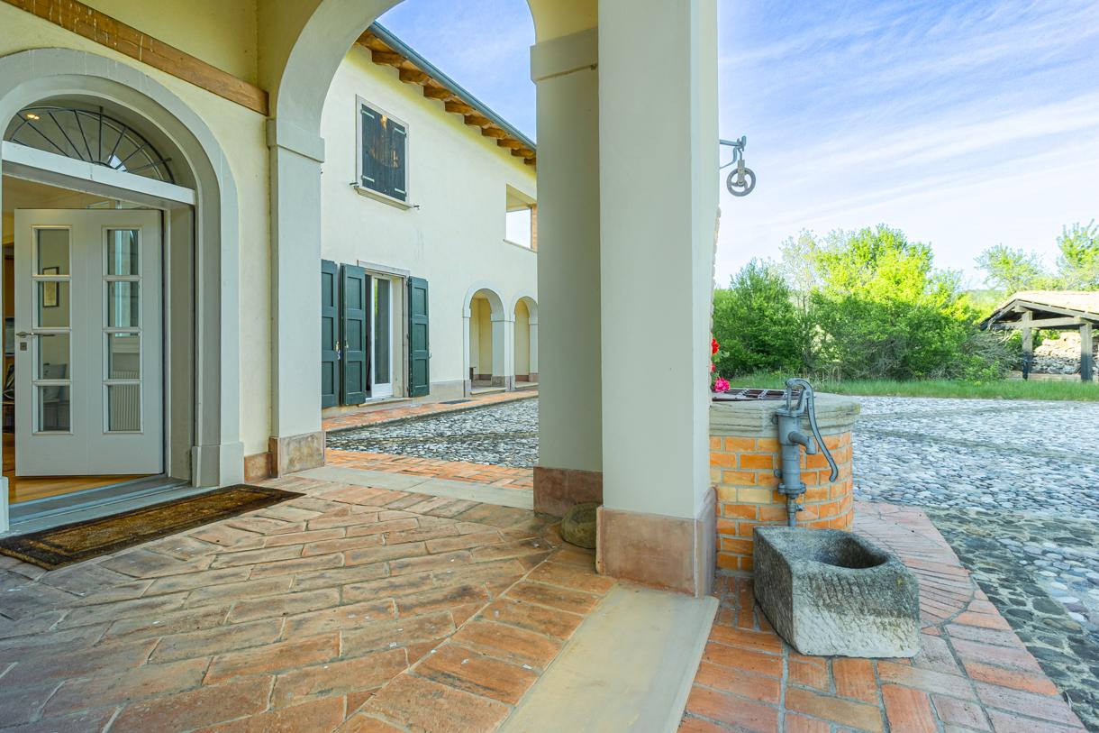 Villa in vendita a Castel San Pietro Terme