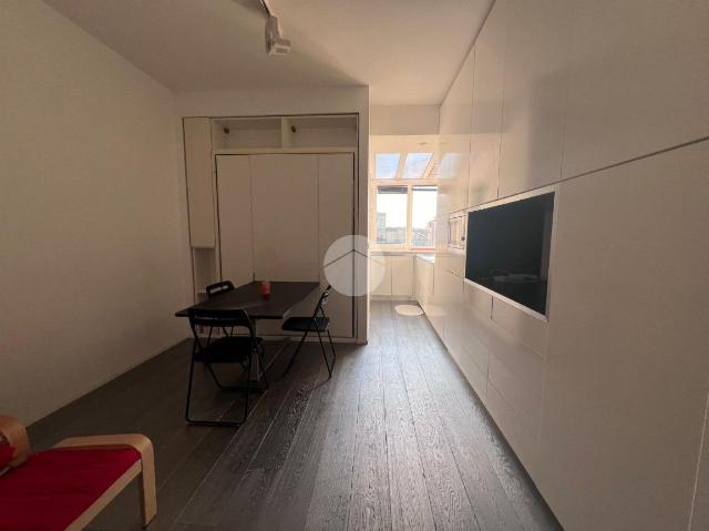 One-room flat in {3}, Via Paolo Maspero 30 - Photo 1