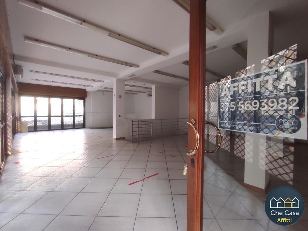 Negozio in Via Mar Tirreno, Bellaria-Igea Marina - Foto 1