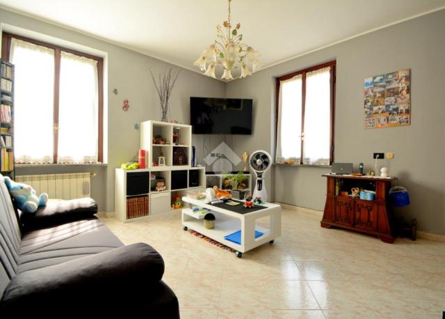 4-room flat in Via Indipendenza 52, Mezzago - Photo 1