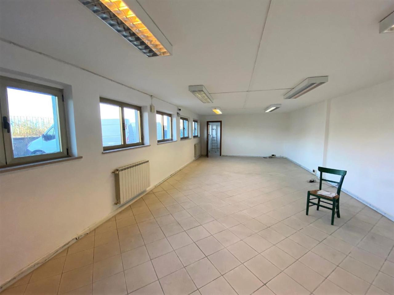 Ufficio in a Sottomonte 57, Capannori, {3} - Foto 1
