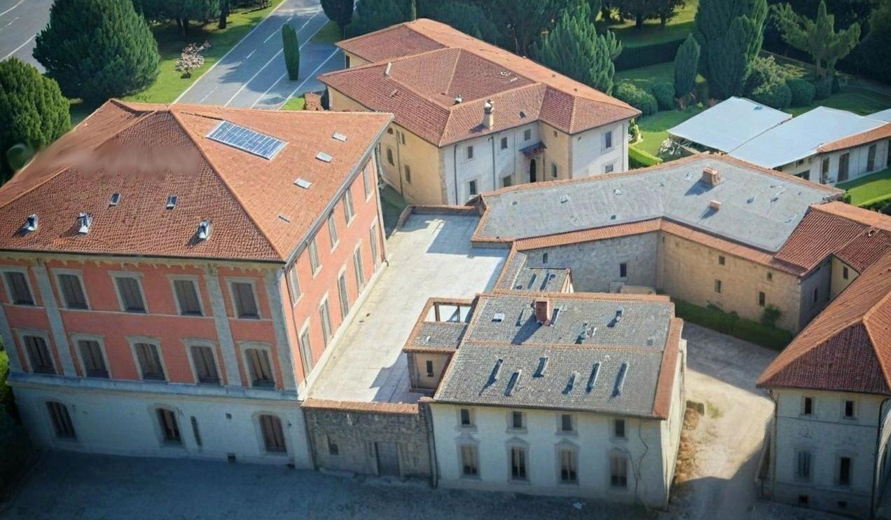 Albergo in , Lucca, {3} - Foto 1