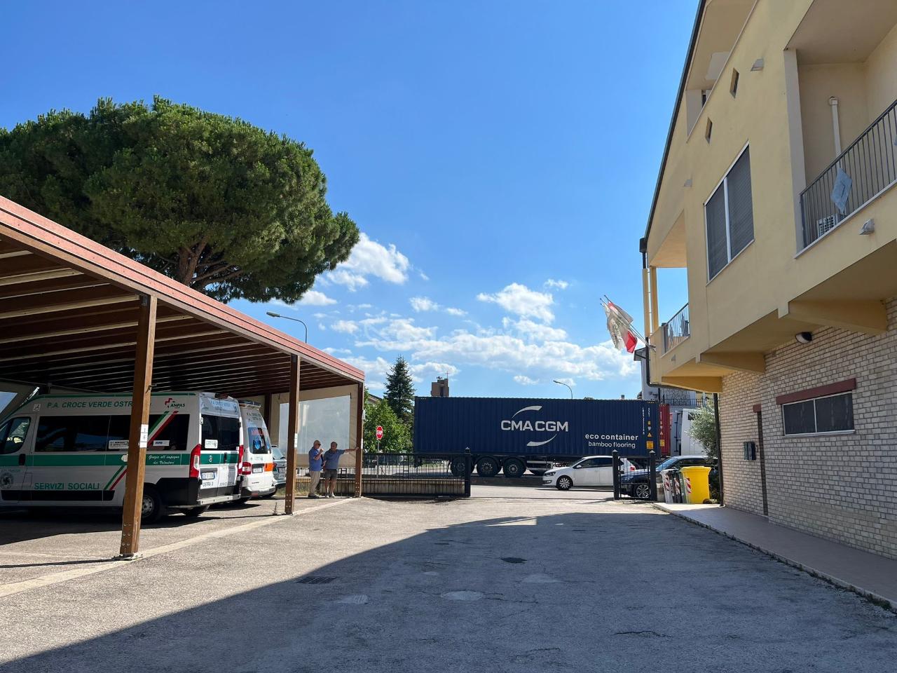 Magazzino in , Ostra, {3} - Foto 1