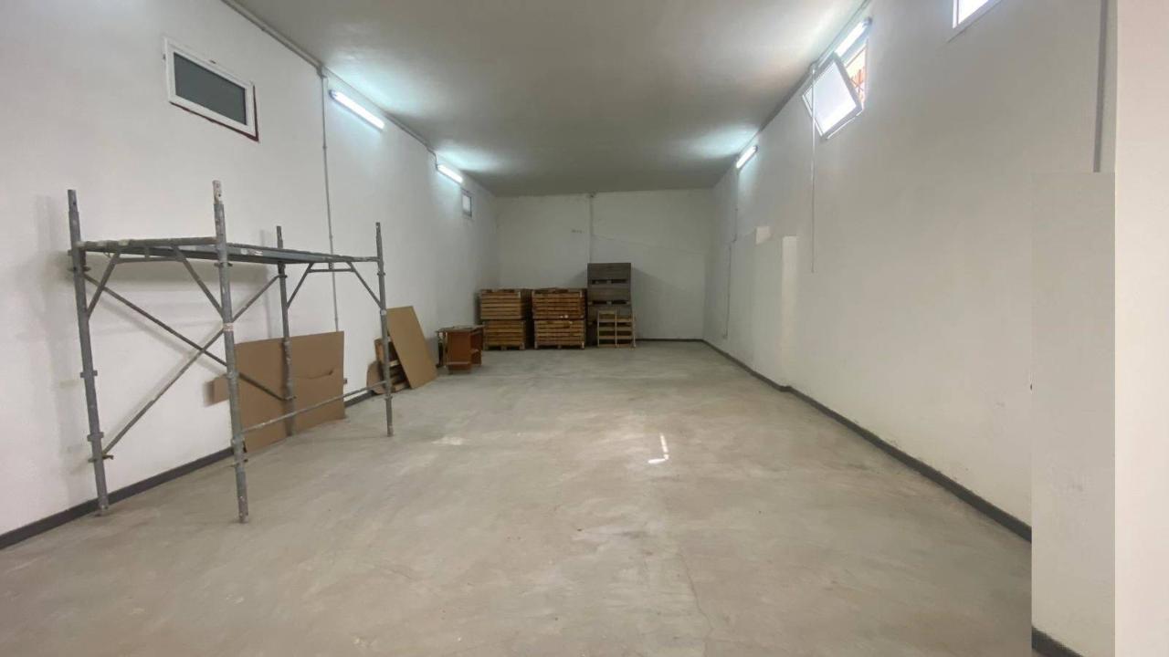 Magazzino in Via Sambucia, Palermo, {3} - Foto 1