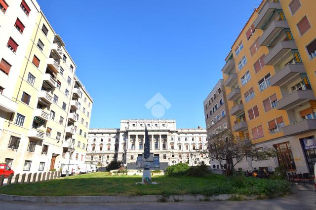 Geschäft in Via Marco Tullio Cicerone 8, Trieste - Foto 1