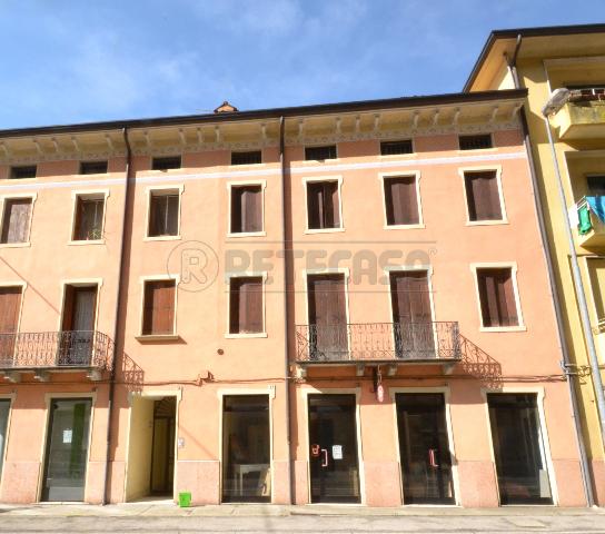 Commercial building, Valdagno - Photo 1