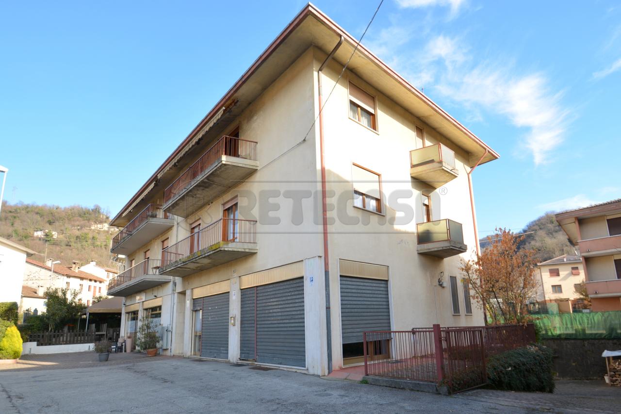 Palazzina commerciale in affitto a Valdagno