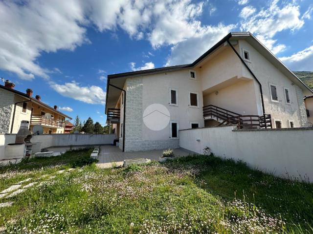 Dreizimmerwohnung in Via della Castagna, Rocca di Mezzo - Foto 1