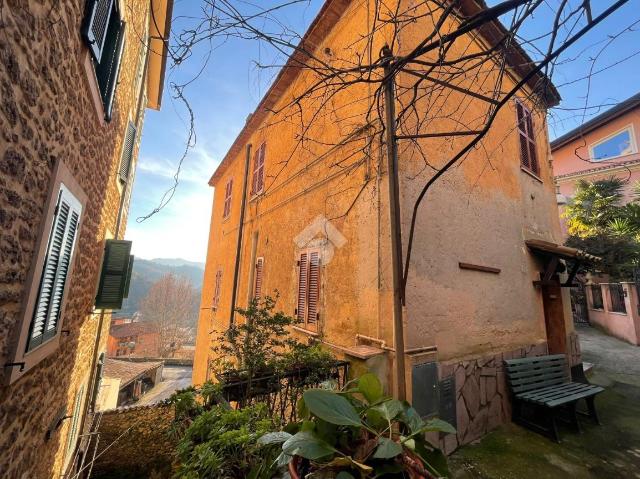 4-room flat in Vicolo dei Balzi, Subiaco - Photo 1