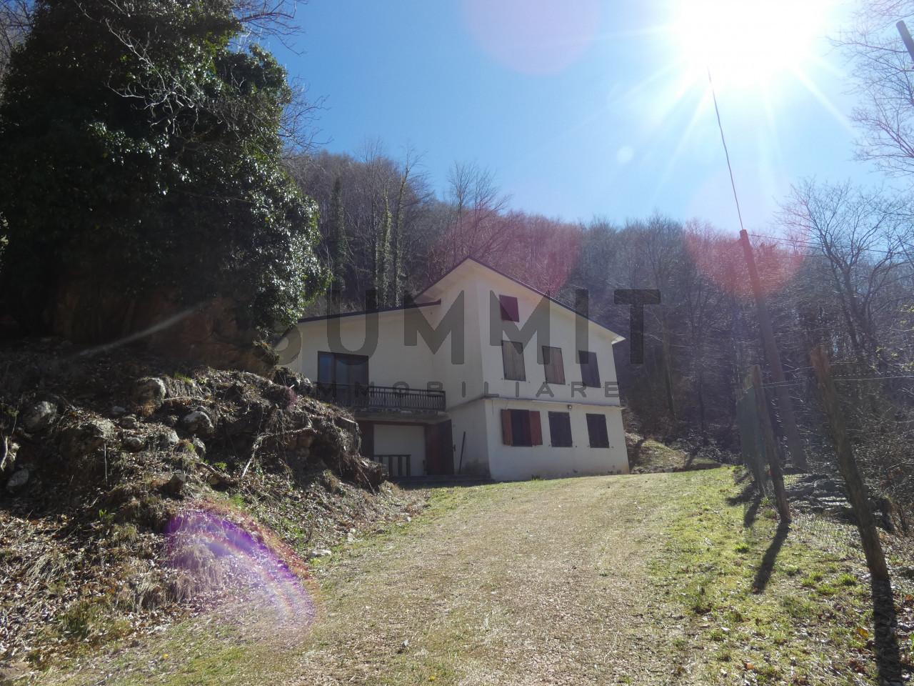 Casa indipendente in vendita a Valli Del Pasubio