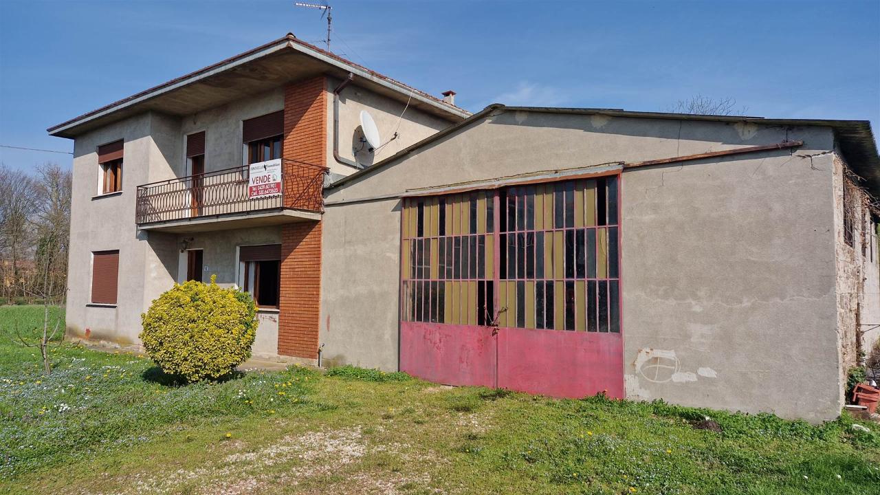 Casa indipendente in vendita a Sant'Urbano
