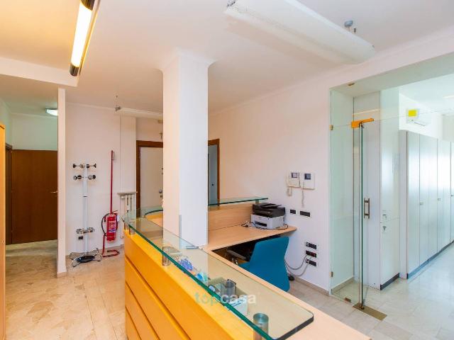 Apartament in {3}, Piazza Risorgimento - Photo 1