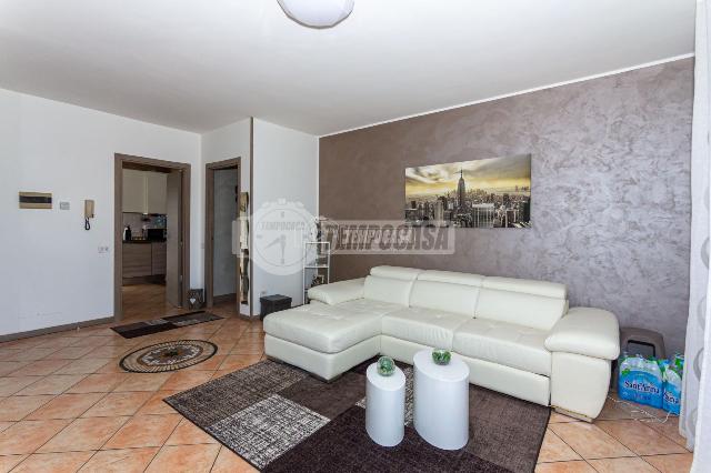 3-room flat, Pandino - Photo 1