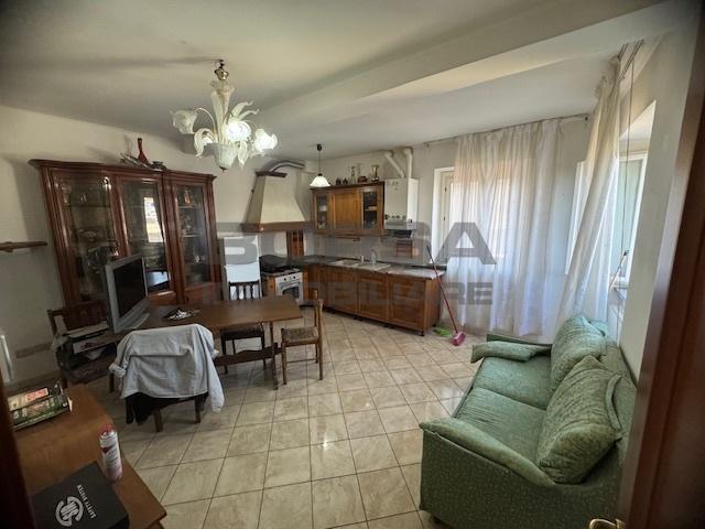 2-room flat in Via P. a. del Corona 74, Livorno - Photo 1