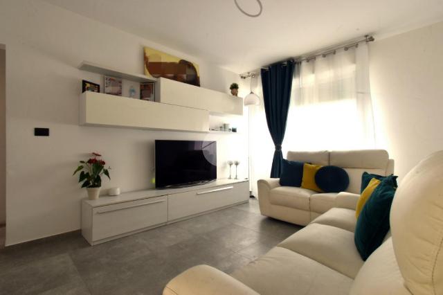 Apartament in Via Pio La Torre 12, Nichelino - Photo 1