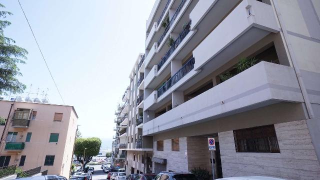 Quadrilocale in Via Pietro Cuppari 12/a, Messina - Foto 1