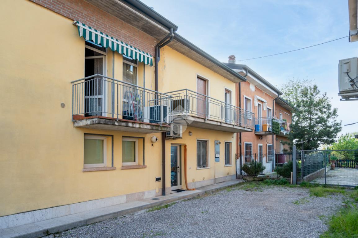 Appartamento in vendita a Villafranca Di Verona
