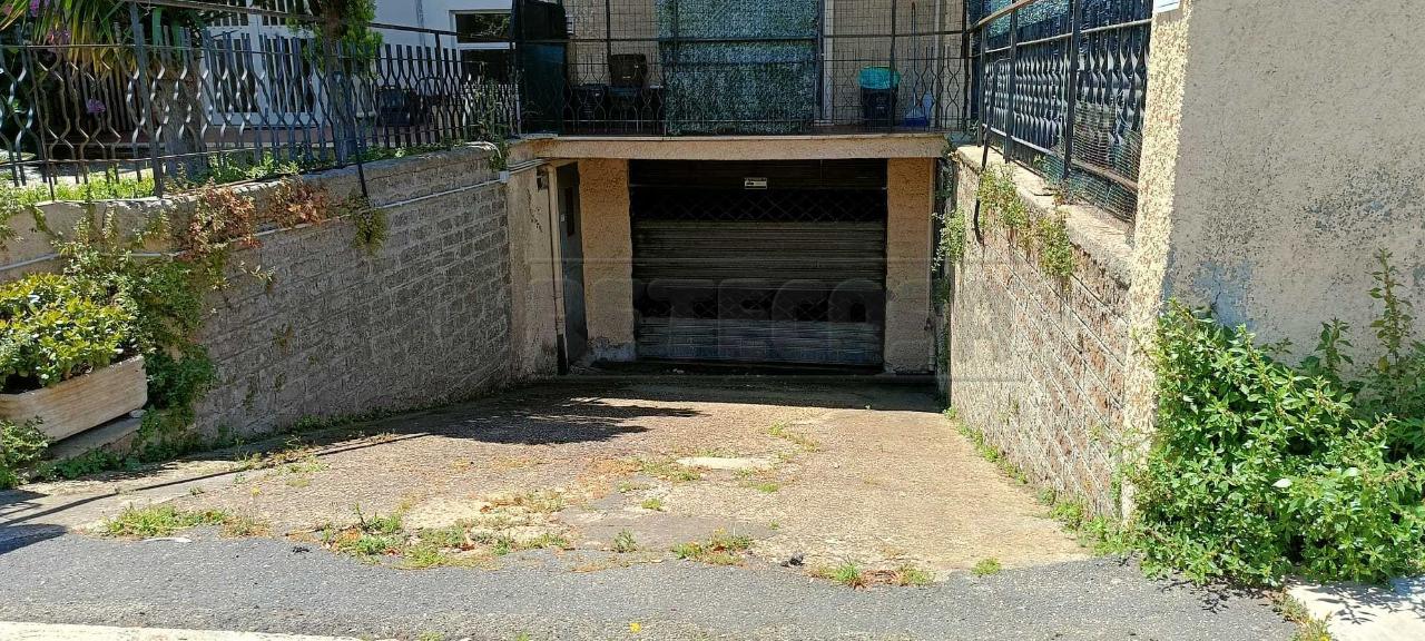 Parcheggio chiuso in Via Adorno Bruschi 17, Cerveteri, {3} - Foto 1